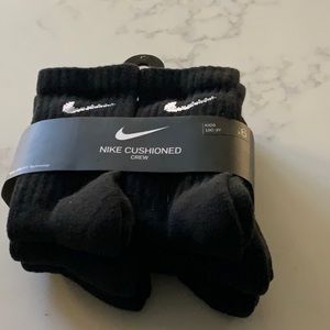 Nike boys crew socks in Black - Size 10C-3Y